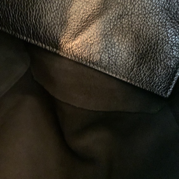 Kurt Geiger London Violet Leather Tote
KURT GEIGER LONDON - Picture 14 of 14